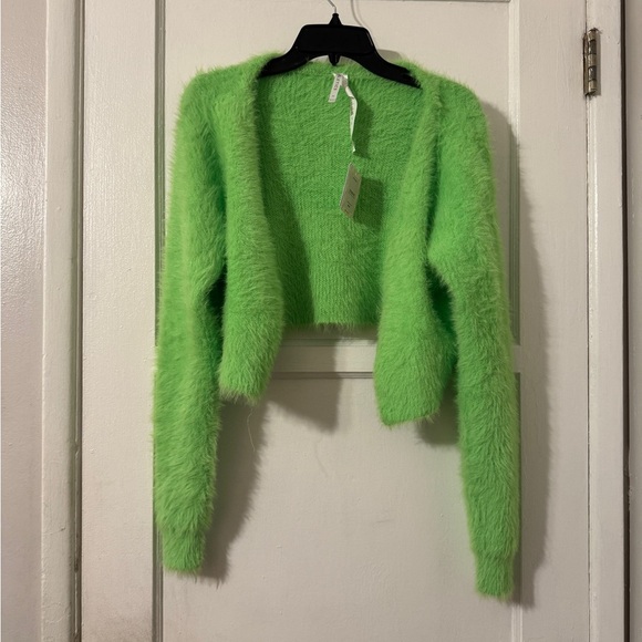Fabletics Crop Green Cardigan NWT MEDIUM - Picture 3 of 7